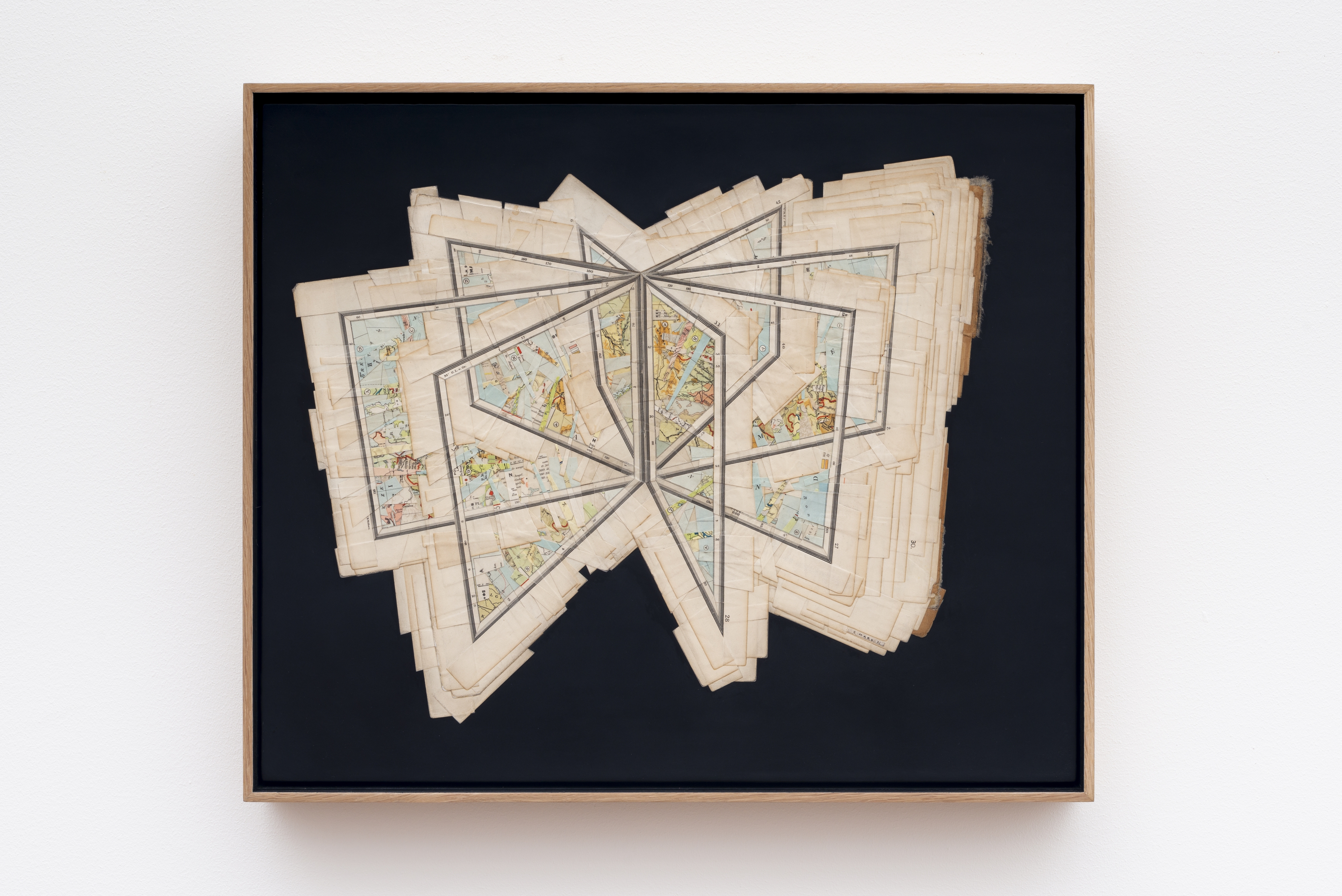 Intersection Cartography, 2021

Reconfigured map fragments on canvas

53 x 63 x 7.5 cm / 20.8 x 24.8 x 3 in

Enquire