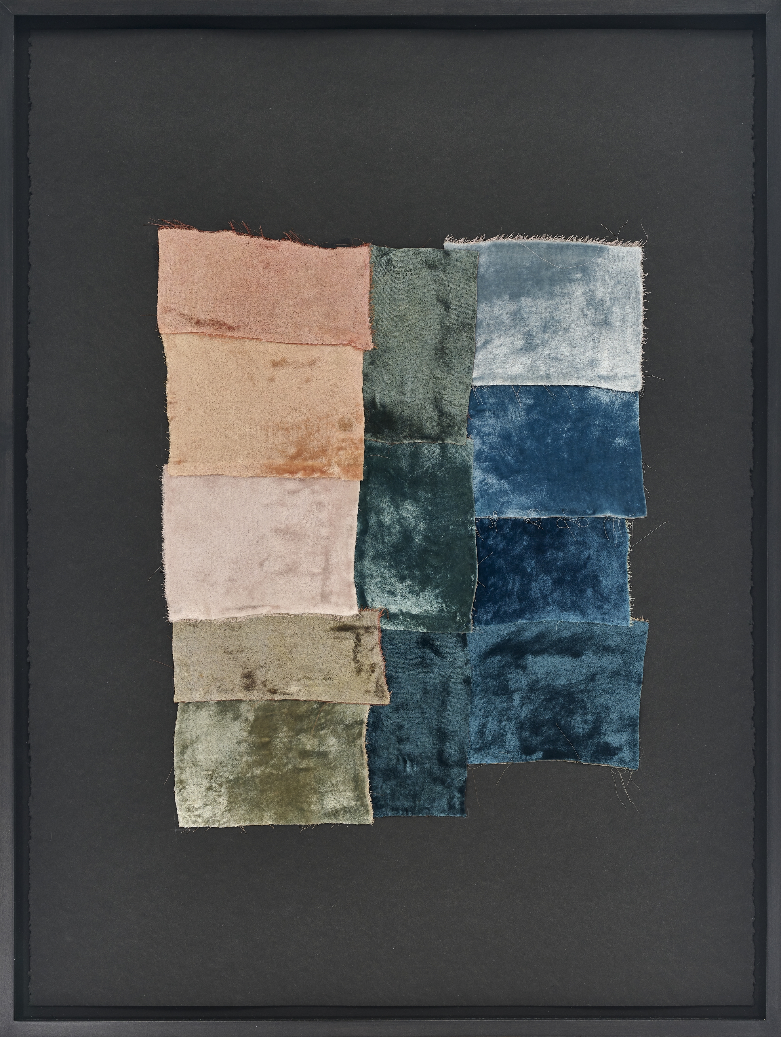 Yto Barrada

Velvet Collage

2021
Silk velvet dyes from plant extracts mounted on board

Work: 76.2 x 57.2 cm